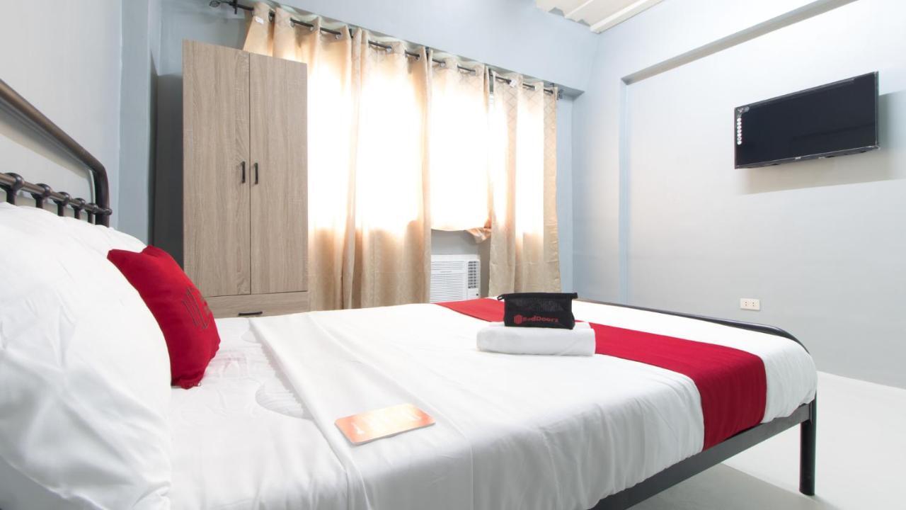 เรดดอร์ซ แอท ซันฟิลด์ ลิปา บาตังกัส Hotel Lipa City ภายนอก รูปภาพ